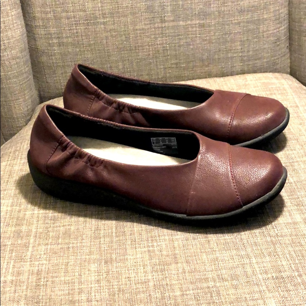 Clarks Cloud Steppers Flats Size 8